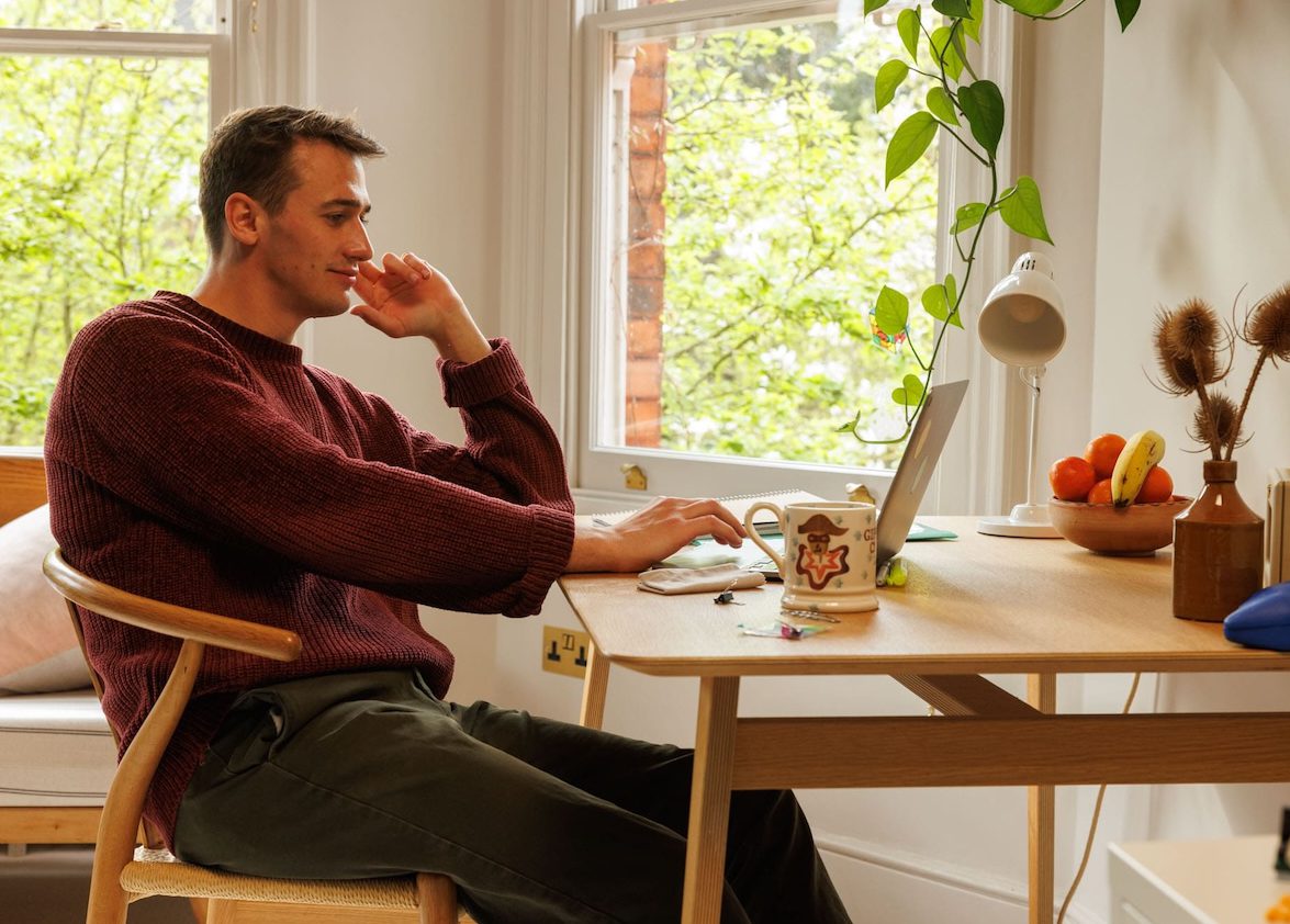 does financial behaviour influence financial wellbeing riseup